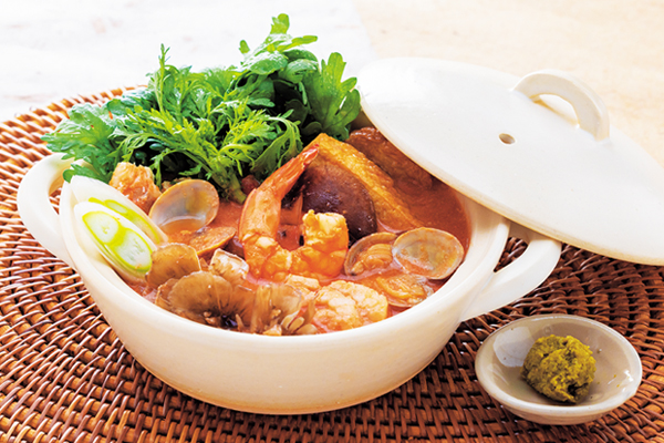 『健康GABAトマト』を使った一人鍋でほっこり温まる海鮮トマトちゃんこ鍋